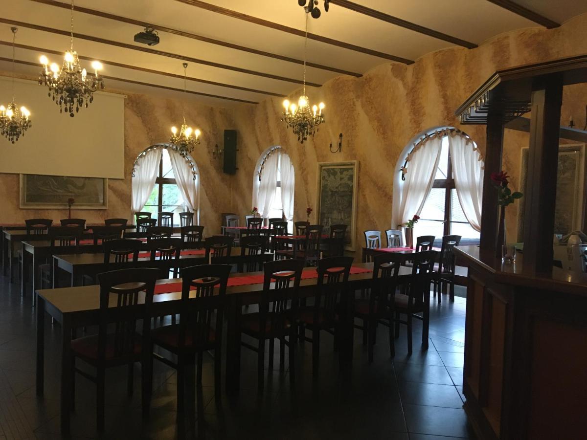 Penzion A Pivnice Varna Velká Bystřice エクステリア 写真