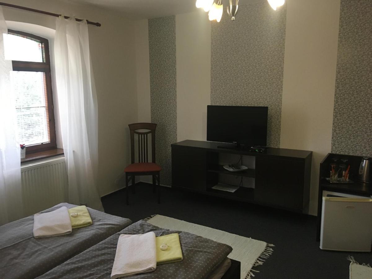 Penzion A Pivnice Varna Velká Bystřice エクステリア 写真